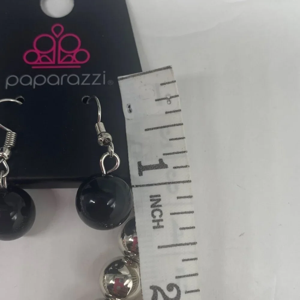 Paparazzi Jewelry Hollywood‎ Haute Spot Black Necklace & Earrings Set For Women